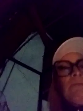 CandieGilson   online show from April 4, 10:22 am