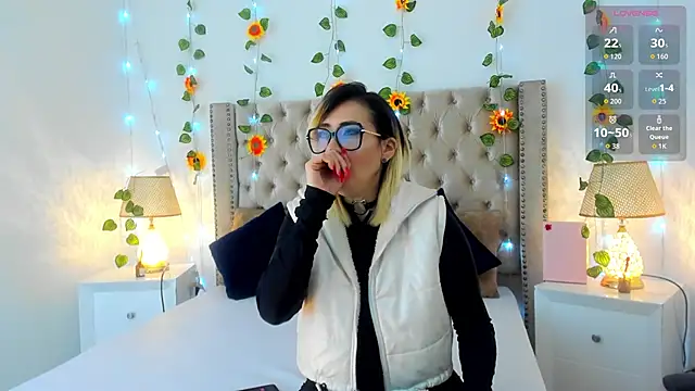 CandieGilson   online show from September 28, 1:07 pm