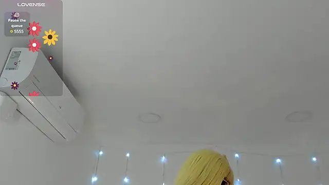 CandieGilson   online show from March 13, 12:02 pm