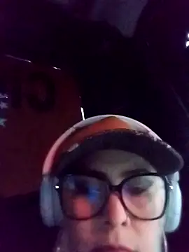 CandieGilson   online show from February 13, 11:32 am