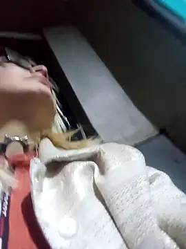 CandieGilson   online show from February 6, 11:28 am