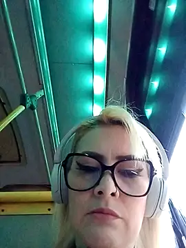 CandieGilson   online show from March 6, 11:27 am