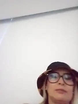 CandieGilson   online show from November 8, 11:36 am