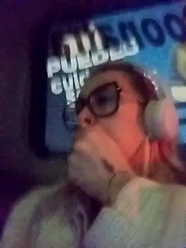 CandieGilson   online show from March 11, 10:53 am