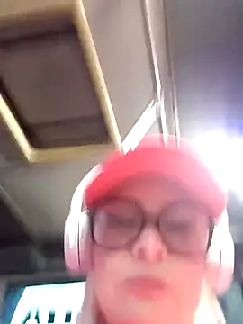 CandieGilson   online show from February 17, 11:18 am