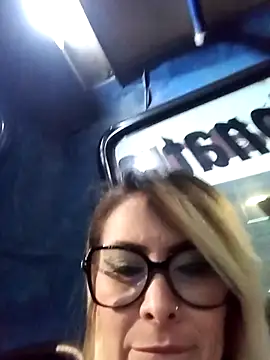 CandieGilson   online show from September 20, 10:53 am