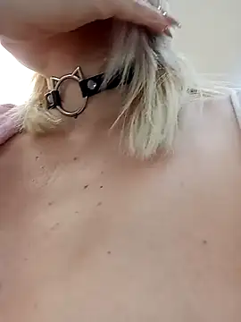 CandieGilson   online show from December 3, 1:21 pm