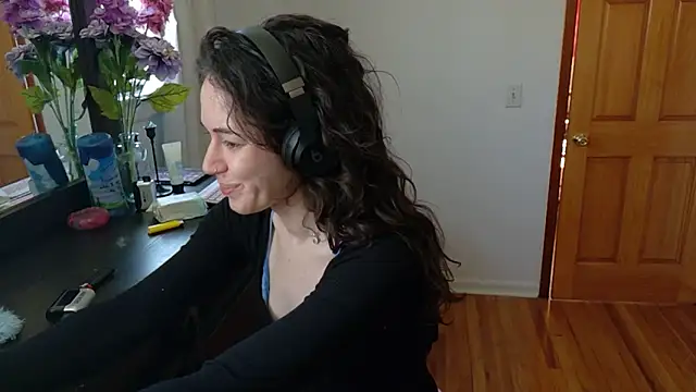 lucidmia online show from March 2, 7:19 pm