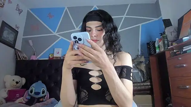 Meghan hott online show from October 19, 6:38 am