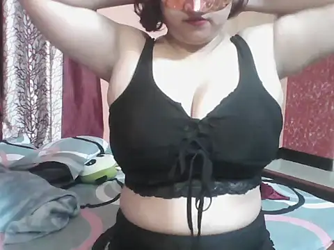 bonniechatterjee online show from February 12, 11:32 am