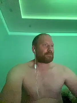 Krzysiekg123 online show from October 31, 10:38 pm