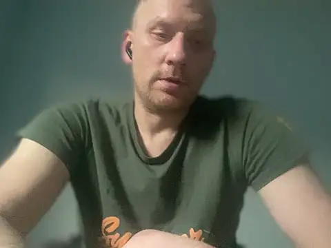 Krzysiekg123 online show from February 22, 5:55 am