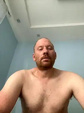 Krzysiekg123 online show from October 12, 8:05 am