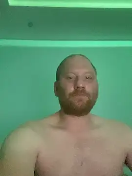 Krzysiekg123 online show from January 9, 10:39 pm