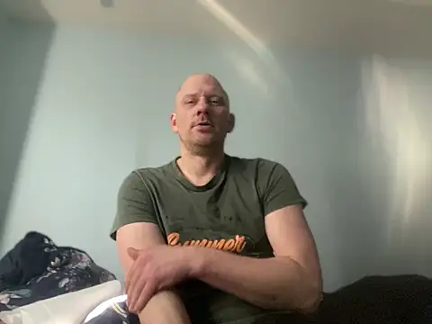 Krzysiekg123 online show from February 20, 10:05 am