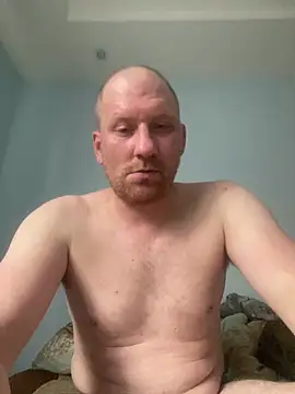 Krzysiekg123 online show from February 14, 9:20 am