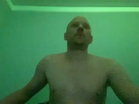 Krzysiekg123 online show from February 25, 6:01 pm