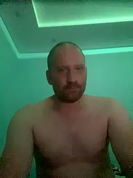 Krzysiekg123 online show from October 12, 9:27 pm