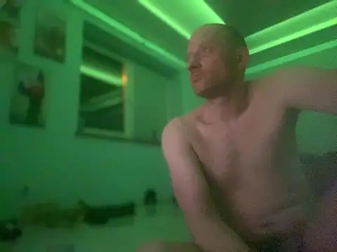 Krzysiekg123 online show from February 21, 11:54 pm