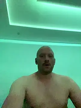 Krzysiekg123 online show from September 30, 10:05 pm