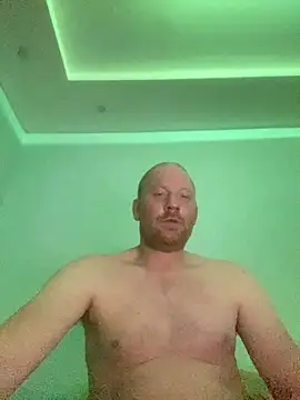 Krzysiekg123 online show from February 20, 10:55 pm