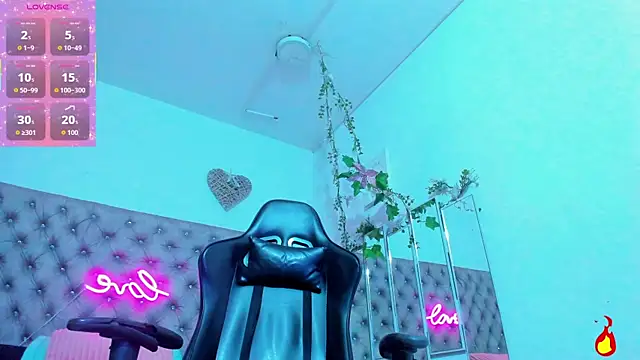 Naomii Viper online show from January 17, 11:03 am