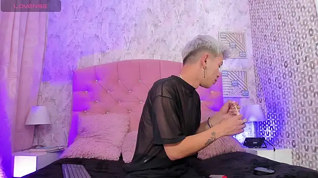 Ianwayne online show from February 28, 6:41 pm