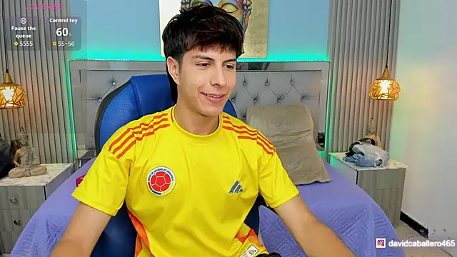 Estiv18  online show from April 4, 10:27 pm