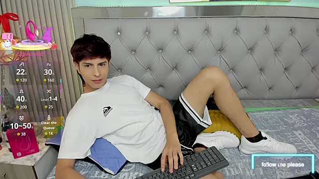 Estiv18  online show from December 20, 3:31 am