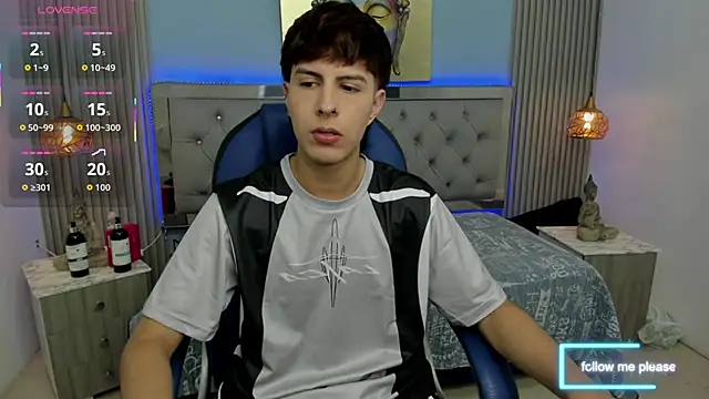 Estiv18  online show from November 30, 2:45 am