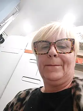 Pumabionda online show from March 10, 5:50 pm