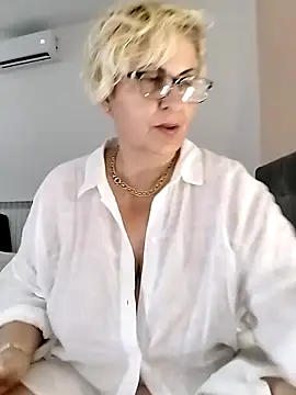 Snapshot of Pumabionda chatting on July 4, 3:38 pm Pumabionda online show from July 4, 3:38 pm