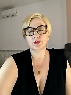 Pumabionda online show from November 12, 9:40 pm