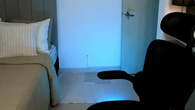 owen-pierces online show from June 2, 4:34 am