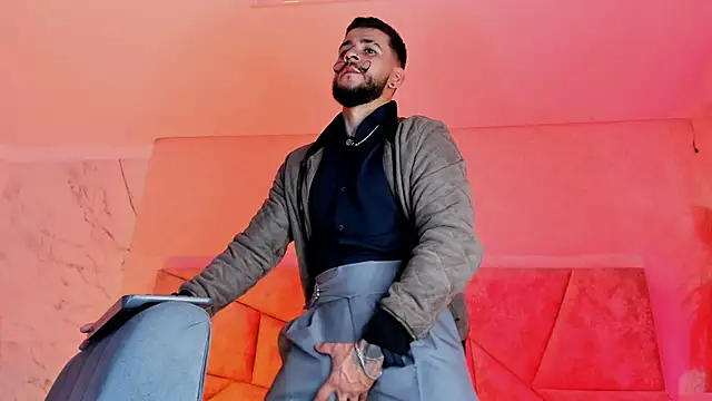 Snapshot of DickGriffith_ chatting on February 14, 11:32 am DickGriffith online show from February 14, 11:32 am