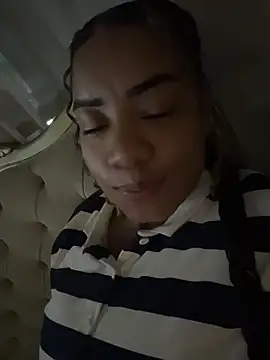 kendrakaramelo online show from June 7, 11:54 pm