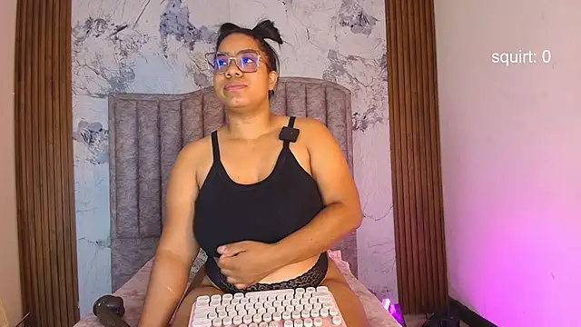 Snapshot of kendrakaramelo chatting on November 22, 1:10 pm kendrakaramelo online show from November 22, 1:10 pm