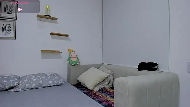 sarita bigbooty  online show from October 31, 11:55 pm