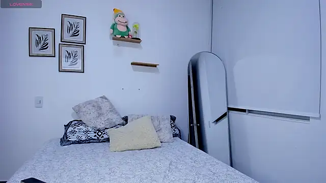 sarita bigbooty  online show from March 30, 4:58 am