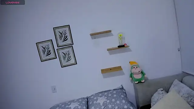 sarita bigbooty  online show from December 16, 10:58 pm