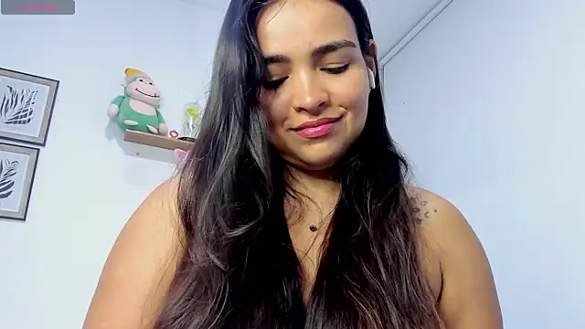 Snapshot of sarita_bigbooty_ chatting on June 7, 10:09 am sarita bigbooty online show from June 7, 10:09 am