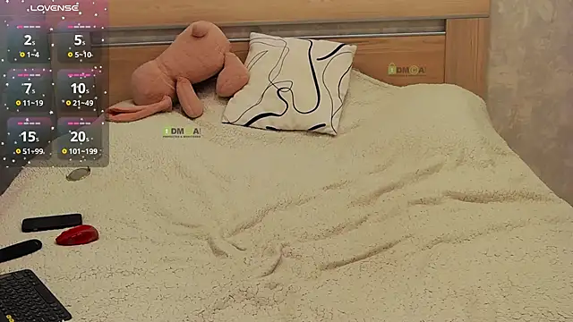 Snapshot of Rae_Lindy chatting on November 25, 3:18 am Rae Lindy online show from November 25, 3:18 am