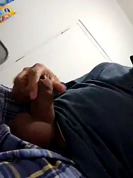 Snapshot of pokemonpapy chatting on February 12, 8:16 am pokemonpapy online show from February 12, 8:16 am