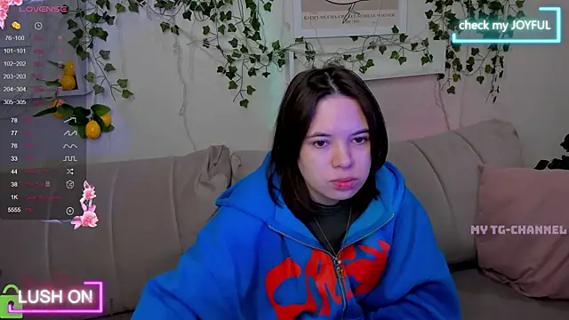 Chio Mio online show from September 18, 2:03 am