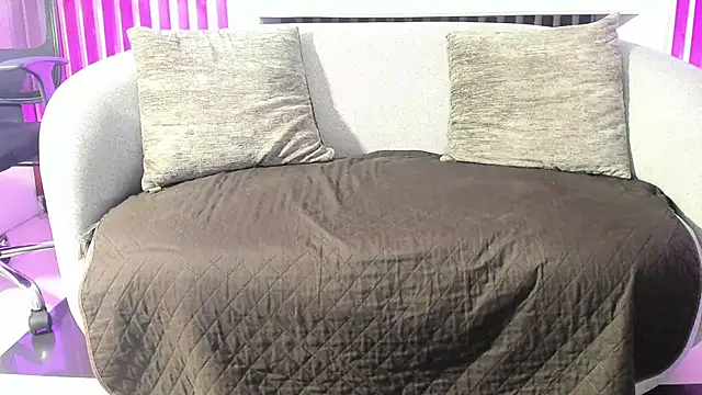 Snapshot of RyanGreys chatting on September 27, 3:01 am RyanGreys online show from September 27, 3:01 am