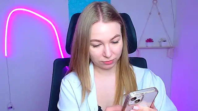 Dana flowers online show from March 3, 6:20 am