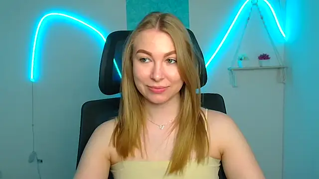 Snapshot of Dana_flowers chatting on May 7, 5:33 am Dana flowers online show from May 7, 5:33 am