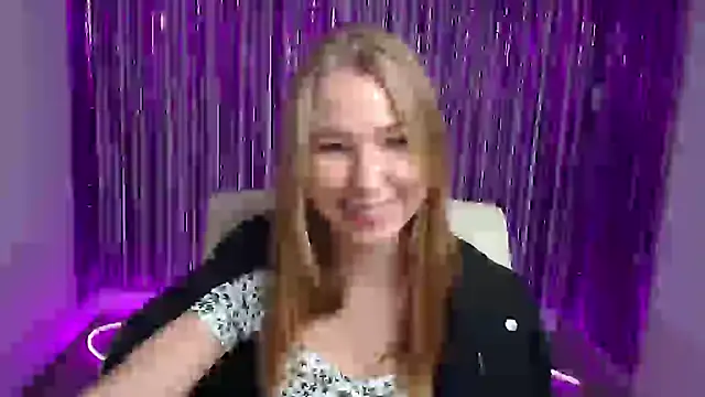 Snapshot of Dana_flowers chatting on September 23, 5:25 am Dana flowers online show from September 23, 5:25 am