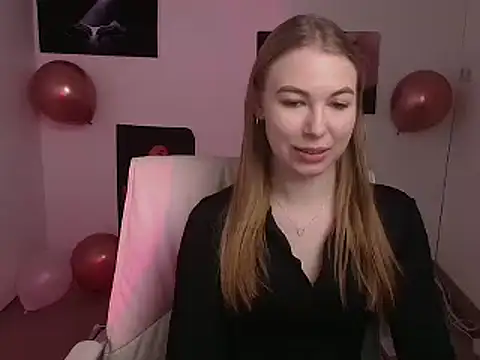 Snapshot of Dana_flowers chatting on February 19, 9:17 am Dana flowers online show from February 19, 9:17 am