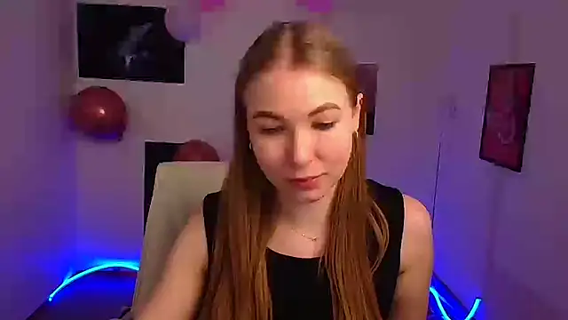 Snapshot of Dana_flowers chatting on March 8, 9:17 am Dana flowers online show from March 8, 9:17 am